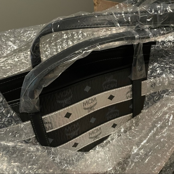 💕MCM Spot Viseto Medium Tote Bag NWT - Picture 13 of 14